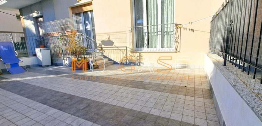 SPLENDIDO BILOCALE RISTRUTTURATO ed ARREDATO 50mt MARE