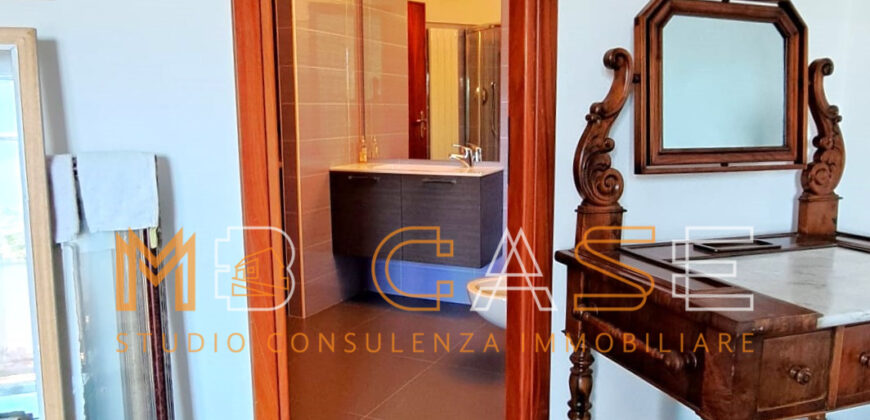 1 VENDITA ESCLUSIVO APPARTAMENTO-ATTICO CON BOX AUTO- Albenga, Zona Residenziale