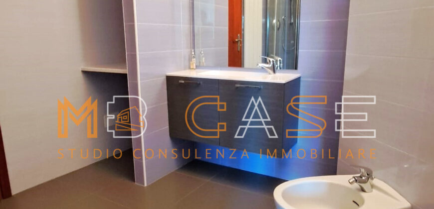 1 VENDITA ESCLUSIVO APPARTAMENTO-ATTICO CON BOX AUTO- Albenga, Zona Residenziale