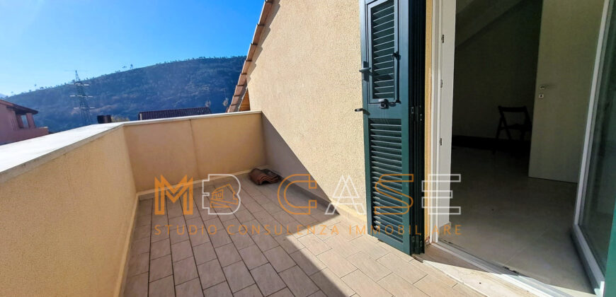 1VILLA A SCHIERA CON GIARDINO NUOVA IN CLASSE A