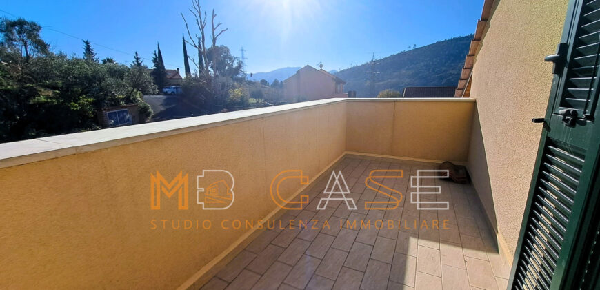 1VILLA A SCHIERA CON GIARDINO NUOVA IN CLASSE A