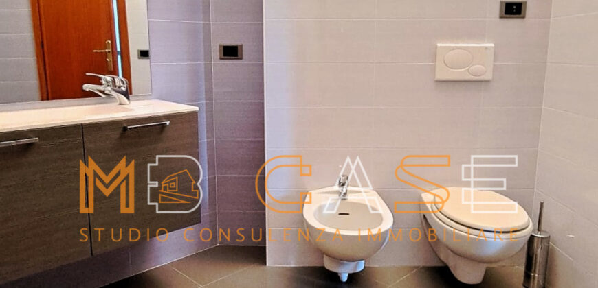1 VENDITA ESCLUSIVO APPARTAMENTO-ATTICO CON BOX AUTO- Albenga, Zona Residenziale