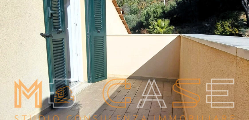 1VILLA A SCHIERA CON GIARDINO NUOVA IN CLASSE A