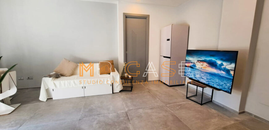 TRILOCALE RISTRUTTURATO 50 MT. MARE
