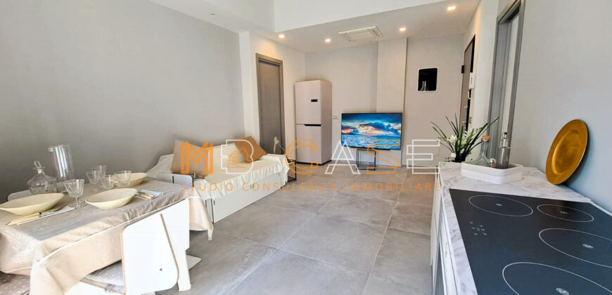 TRILOCALE RISTRUTTURATO 50 MT. MARE
