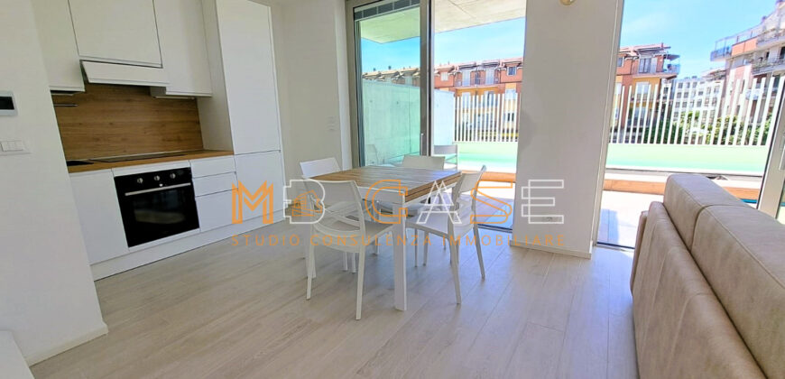 PRESTIGIOSO TRILOCALE DUPLEX NUOVO ARREDATO con PISCINA