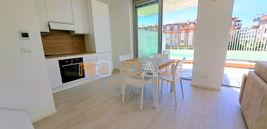 PRESTIGIOSO TRILOCALE DUPLEX NUOVO ARREDATO con PISCINA