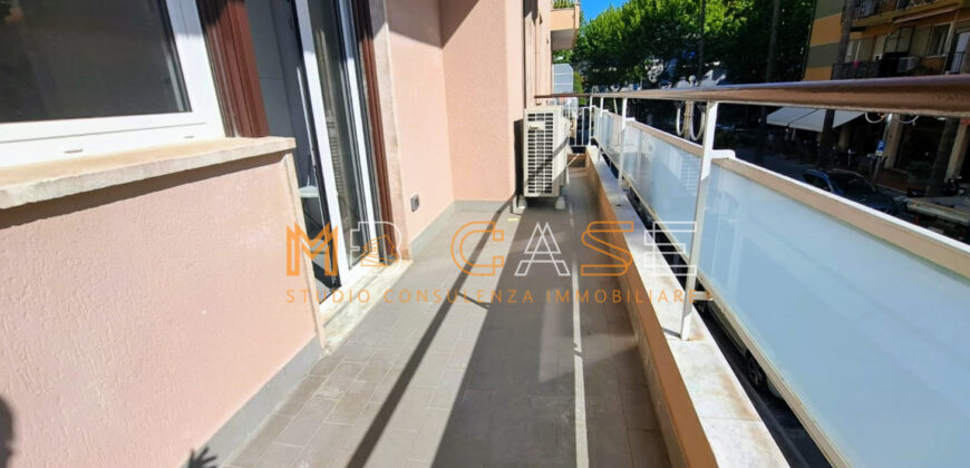 TRILOCALE RISTRUTTURATO 50 MT. MARE