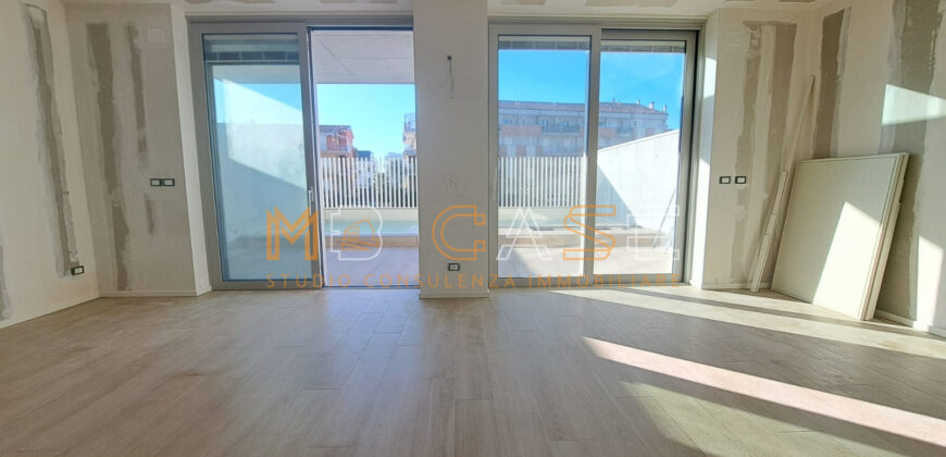 PRESTIGIOSO TRILOCALE DUPLEX NUOVO con PISCINA