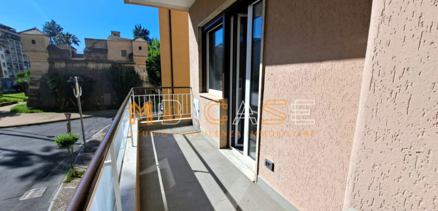 TRILOCALE RISTRUTTURATO 50 MT. MARE