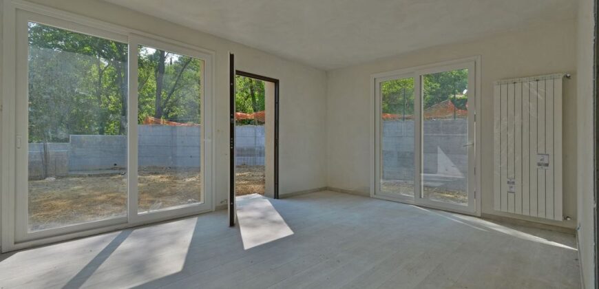 OCCASIONE NUOVA COSTRUZIONE DUPLEX CON GIARDINO E BOX