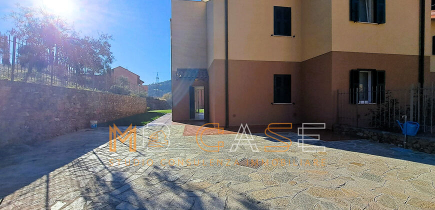 1VILLA A SCHIERA CON GIARDINO NUOVA IN CLASSE A