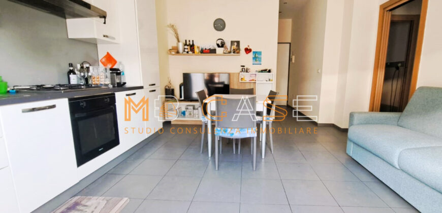 SPLENDIDO BILOCALE RISTRUTTURATO ed ARREDATO 50mt MARE