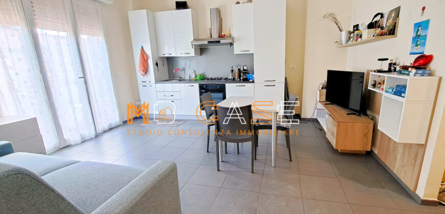 SPLENDIDO BILOCALE RISTRUTTURATO ed ARREDATO 50mt MARE