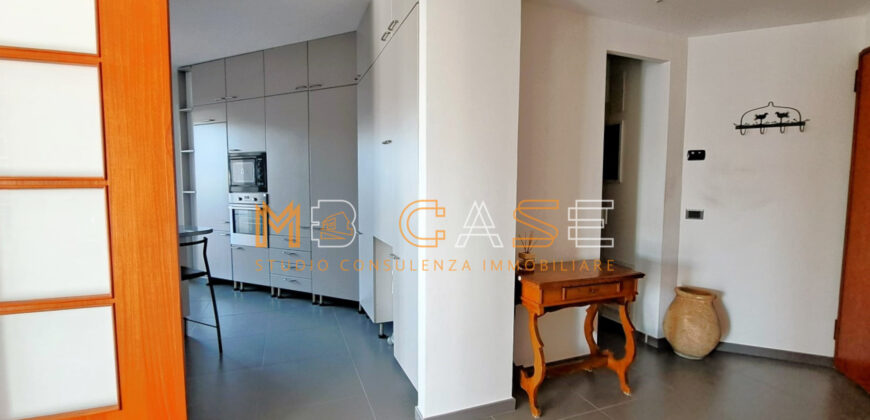1 VENDITA ESCLUSIVO APPARTAMENTO-ATTICO CON BOX AUTO- Albenga, Zona Residenziale