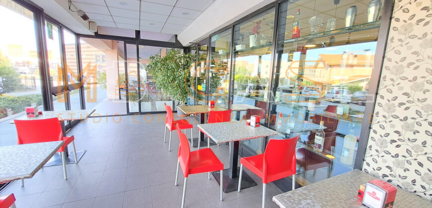 Cessione Attività Bar/Ristorante – Centro Commerciale Le Serre, Albenga