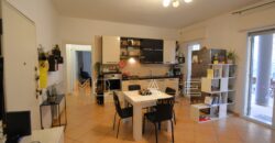 Grazioso TRILOCALE con CORTE PRIVATA150mq – Albenga