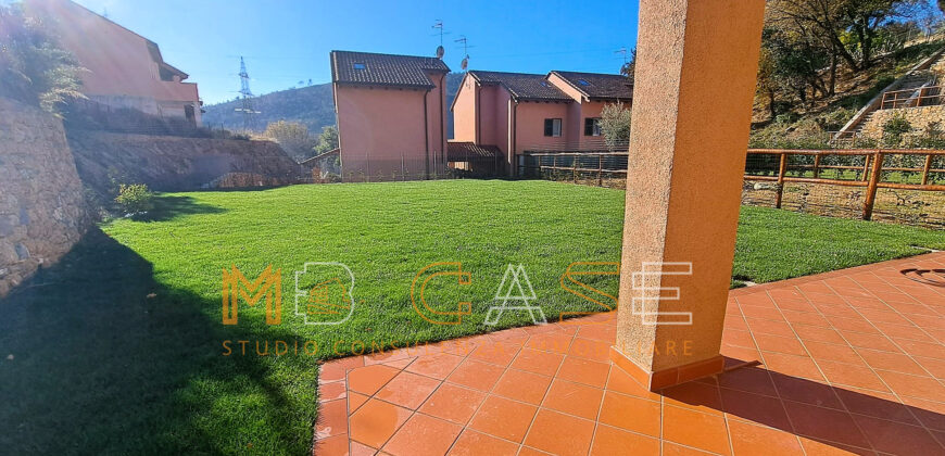 1VILLA A SCHIERA CON GIARDINO NUOVA IN CLASSE A