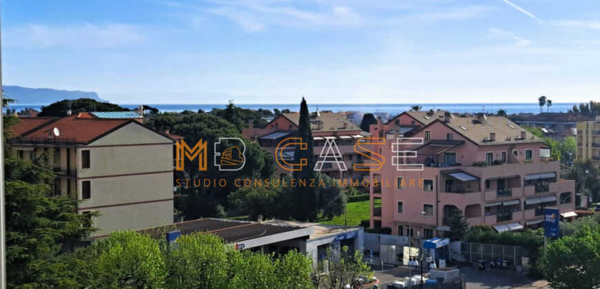 1 VENDITA ESCLUSIVO APPARTAMENTO-ATTICO CON BOX AUTO- Albenga, Zona Residenziale