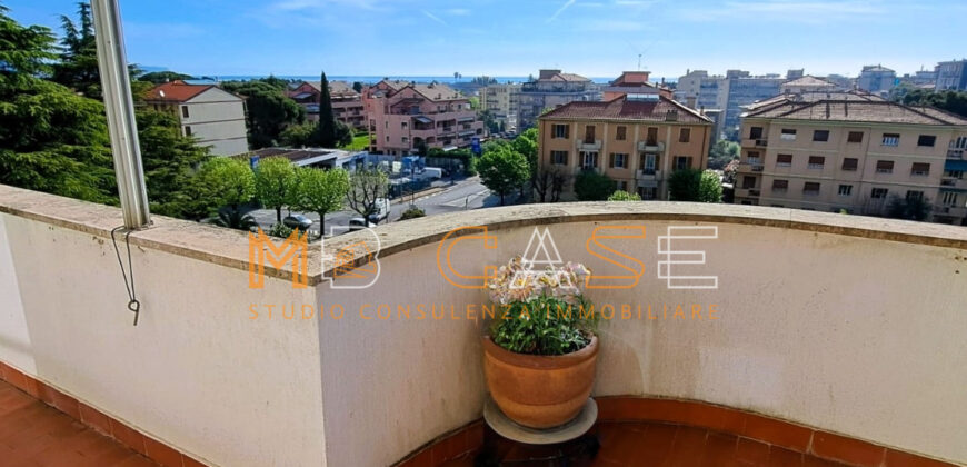 1 VENDITA ESCLUSIVO APPARTAMENTO-ATTICO CON BOX AUTO- Albenga, Zona Residenziale