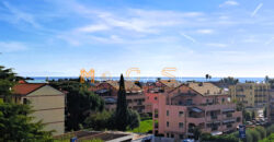 1 VENDITA ESCLUSIVO APPARTAMENTO-ATTICO CON BOX AUTO- Albenga, Zona Residenziale