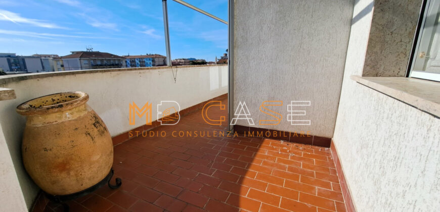 1 VENDITA ESCLUSIVO APPARTAMENTO-ATTICO CON BOX AUTO- Albenga, Zona Residenziale