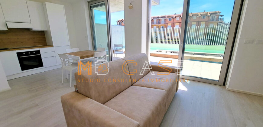 PRESTIGIOSO TRILOCALE DUPLEX NUOVO ARREDATO con PISCINA