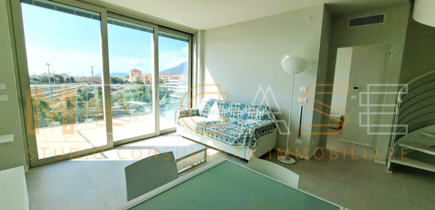 Attico Nuovo Vista Mare – Classe A+++, Terrazzo, Solarium e Box – Albenga