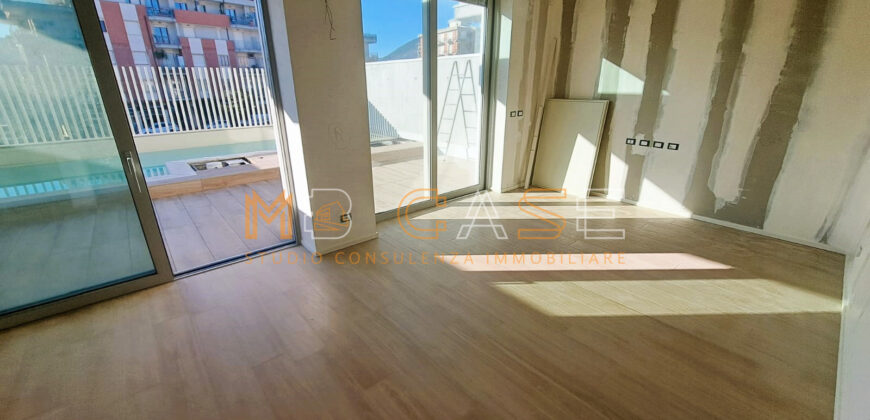 PRESTIGIOSO TRILOCALE DUPLEX NUOVO con PISCINA
