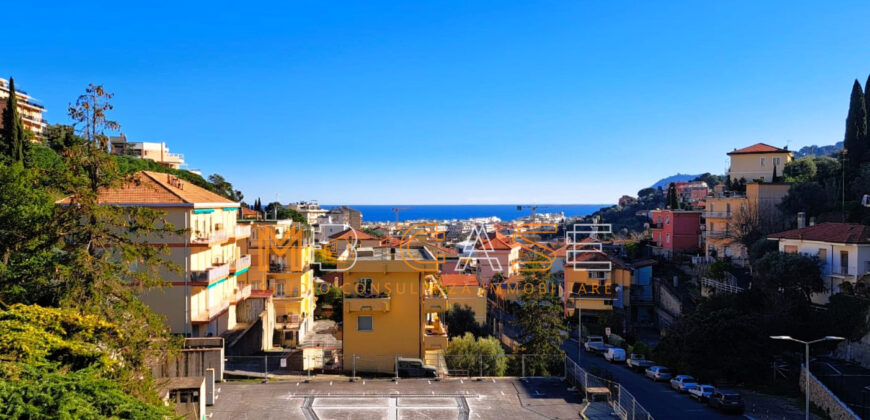 APPARTAMENTO QUADRILOCALE DA RISTRUTTURARE