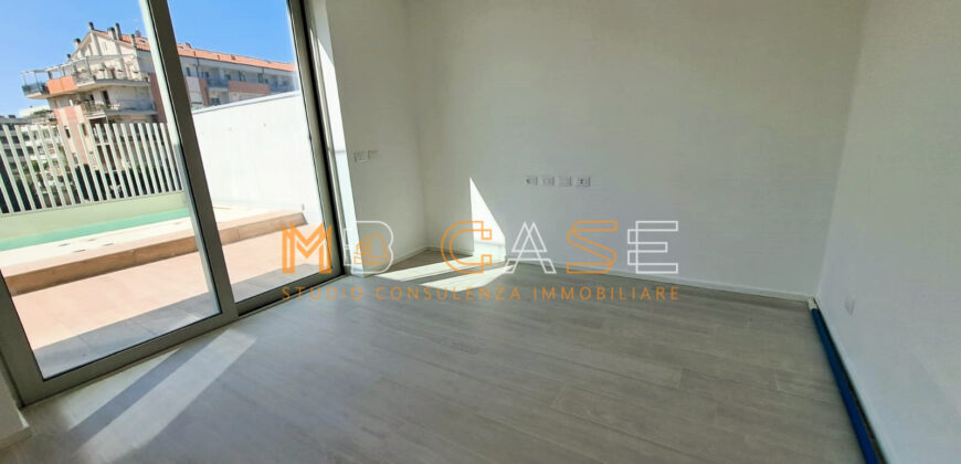 PRESTIGIOSO TRILOCALE DUPLEX NUOVO con PISCINA