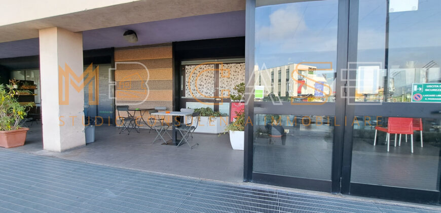 Cessione Attività Bar/Ristorante – Centro Commerciale Le Serre, Albenga