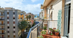 Splendido Appartamento 50 Mt.  Mare – 143 mq, Ultimo Piano con Ascensore