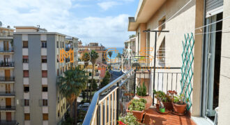Splendido Appartamento 50 Mt.  Mare – 143 mq, Ultimo Piano con Ascensore