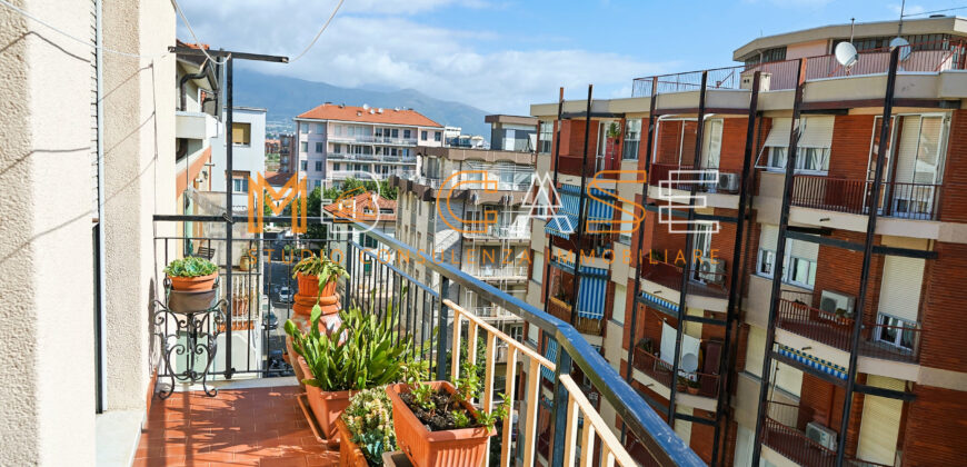 Splendido Appartamento 50 Mt.  Mare – 143 mq, Ultimo Piano con Ascensore