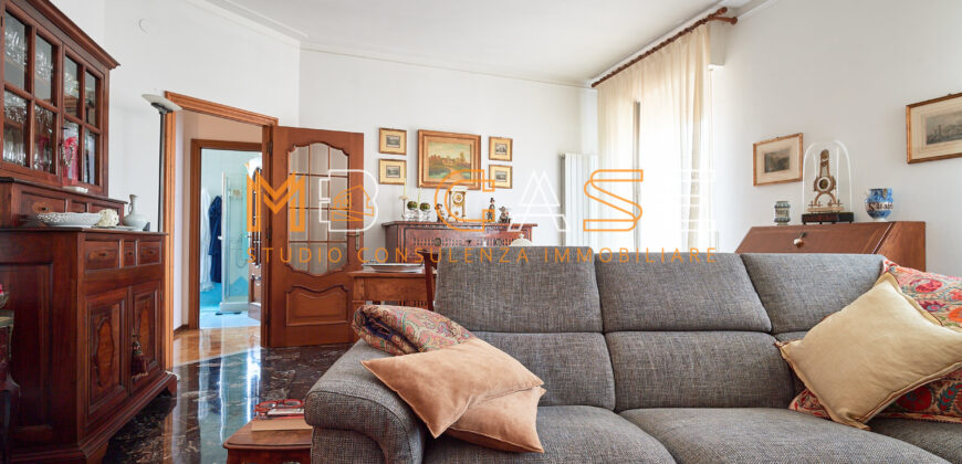 Splendido Appartamento 50 Mt.  Mare – 143 mq, Ultimo Piano con Ascensore