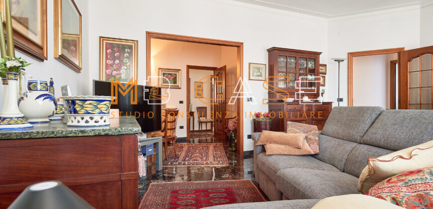 Splendido Appartamento 50 Mt.  Mare – 143 mq, Ultimo Piano con Ascensore