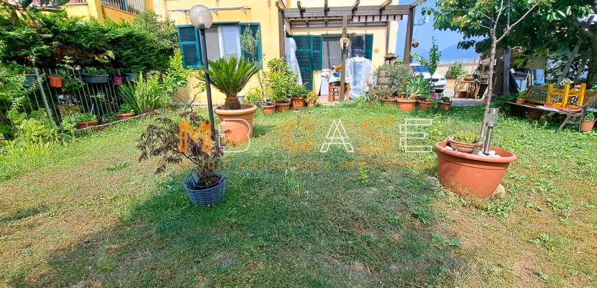 Trilocale Pari al Nuovo con Giardino Privato, Box e 7 Posti Auto – Coste di Leca (Albenga)