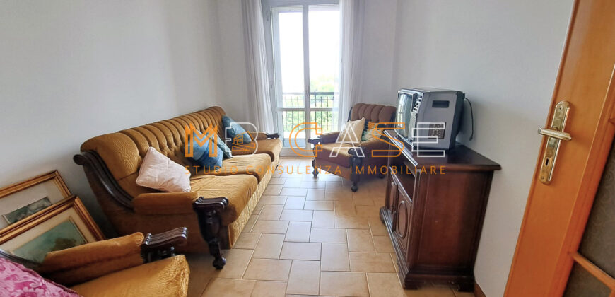 Ampio Plurilocale con Vista Mare e Doppia Esposizione – Ultimo Piano con Ascensore, Albenga