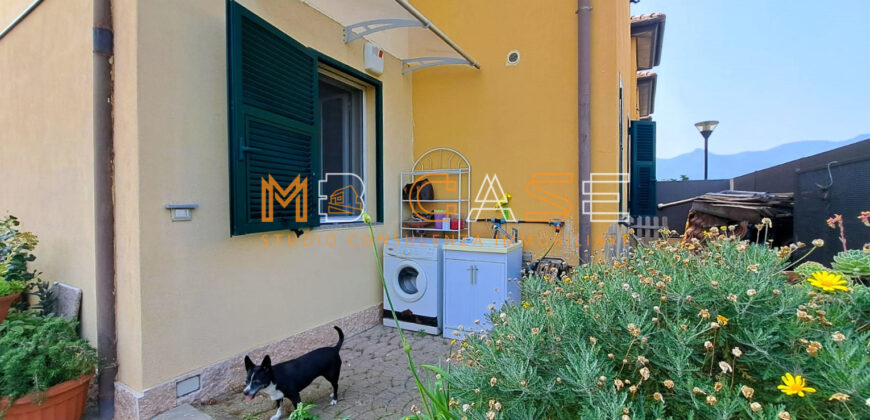 Trilocale Pari al Nuovo con Giardino Privato, Box e 7 Posti Auto – Coste di Leca (Albenga)