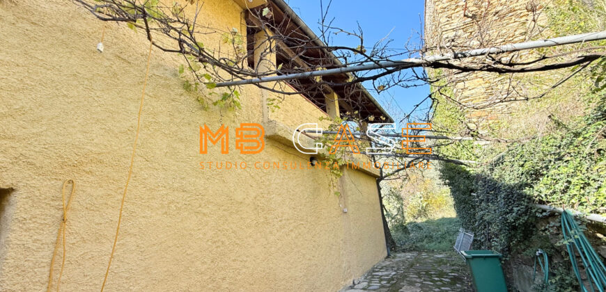 Cascina in Vendita nell’Entroterra Ligure – Casanova Lerrone (SV)