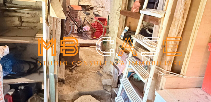 Cascina in Vendita nell’Entroterra Ligure – Casanova Lerrone (SV)
