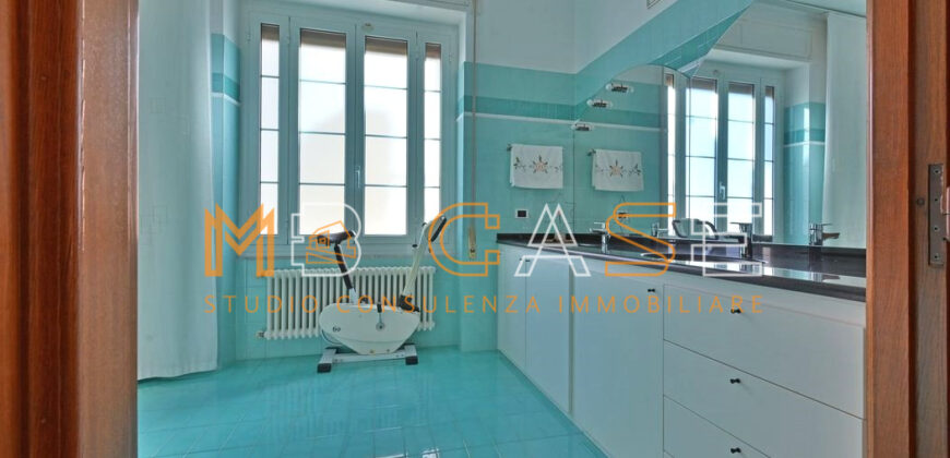 Splendido Attico di Prestigio in Centro ad Albenga
