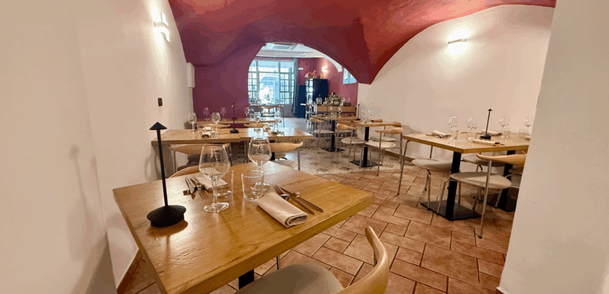 Ristorante in vendita nel cuore del centro storico di Albenga