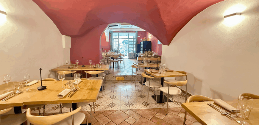 Ristorante in vendita nel cuore del centro storico di Albenga