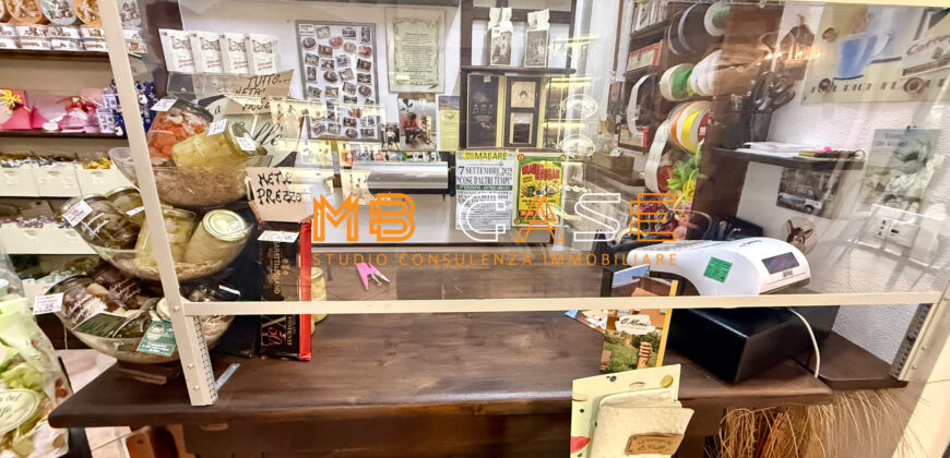 Cedesi attività storica: La Bottega del Caffè a Millesimo (SV)