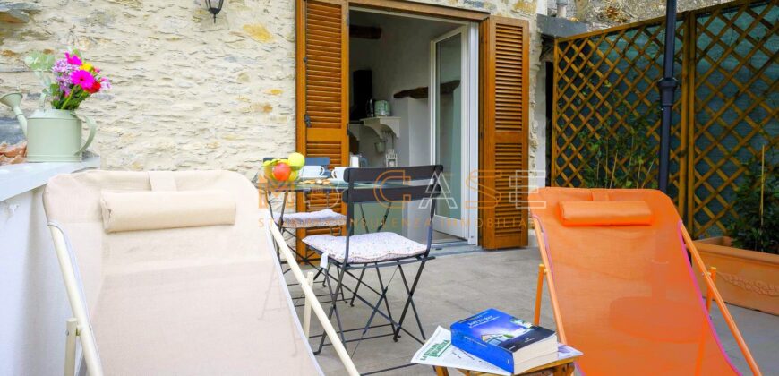 Rustico di Charme con due unità indipendenti nel borgo di Castelli – Garlenda