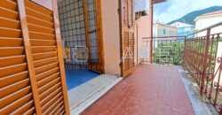 Luminoso Appartamento Quadrilocale con Vista Mare – Moglio, Alassio