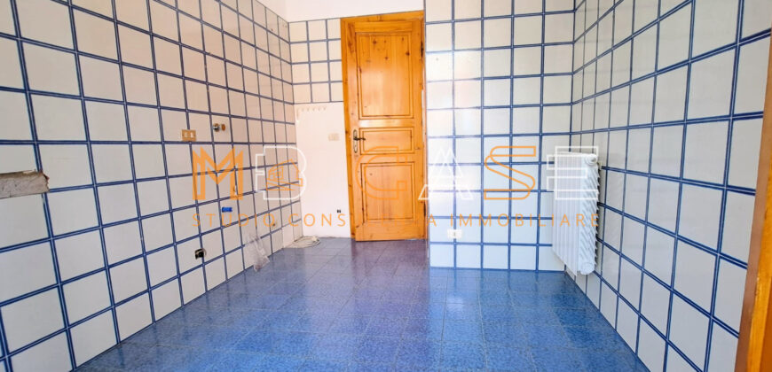 Luminoso Appartamento Quadrilocale con Vista Mare – Moglio, Alassio