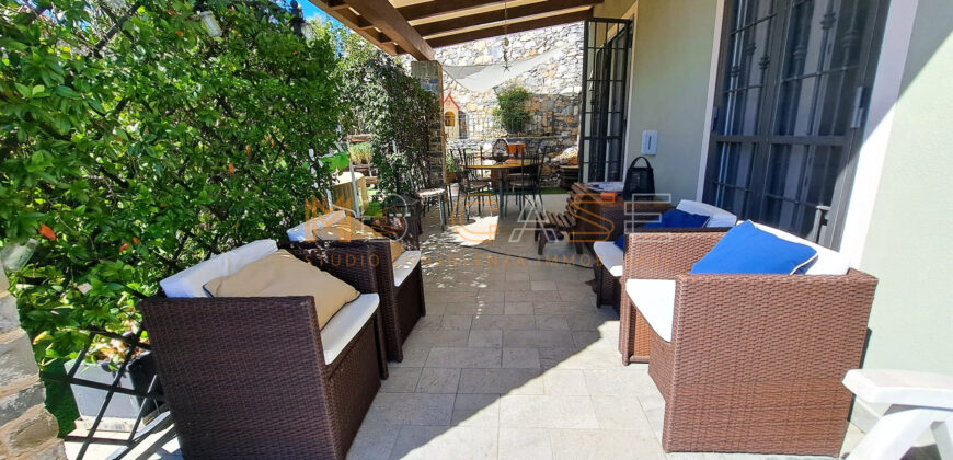 Villa indipendente con vista mozzafiato sul Golf e sul mare – Liguria